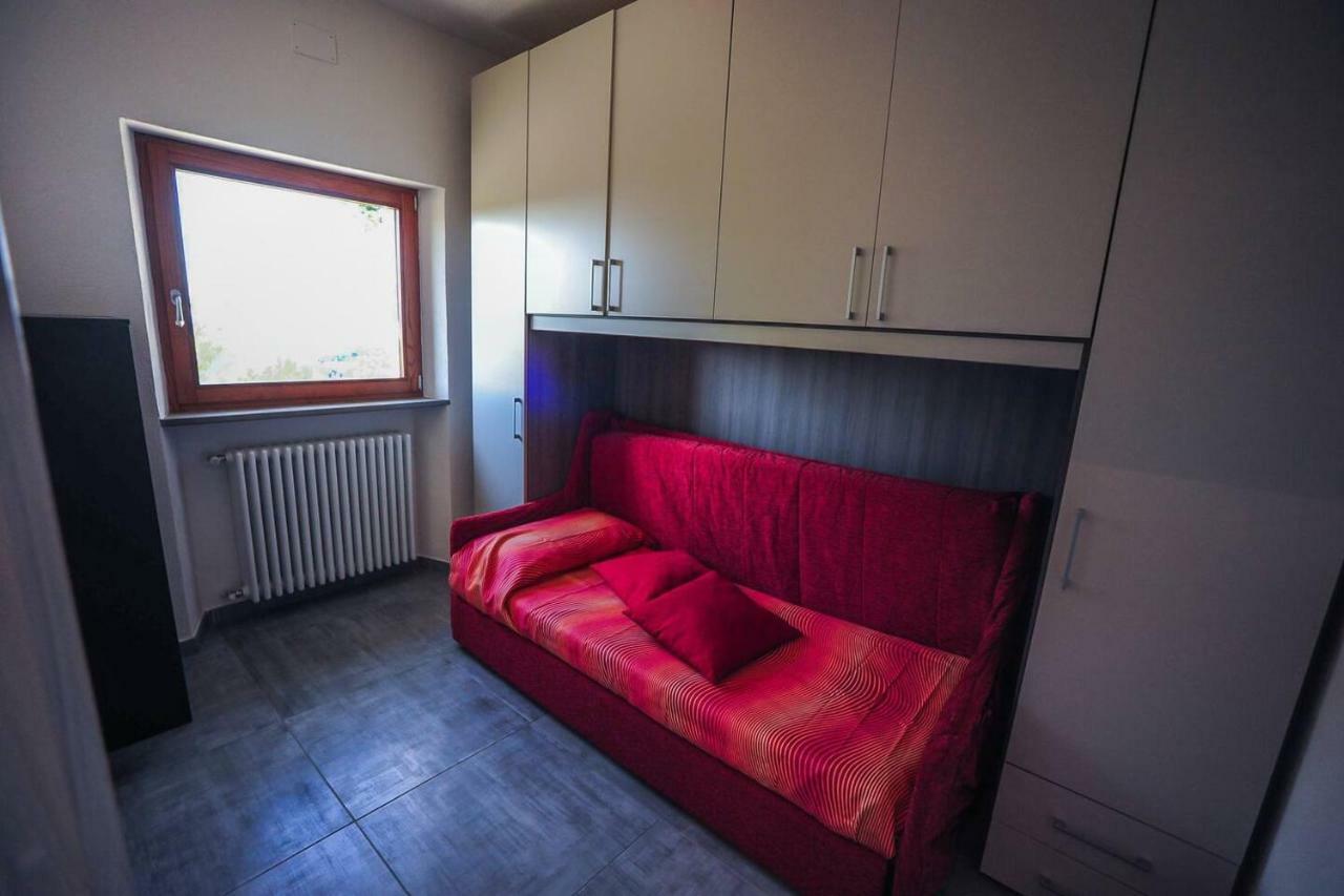 La Finestra Sul Castello Apartment Арчидосо Екстериор снимка